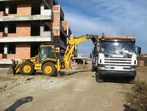 Imagine  | 3 IMOBILE DE LOCUINTE P+2E+E3 RETRAS